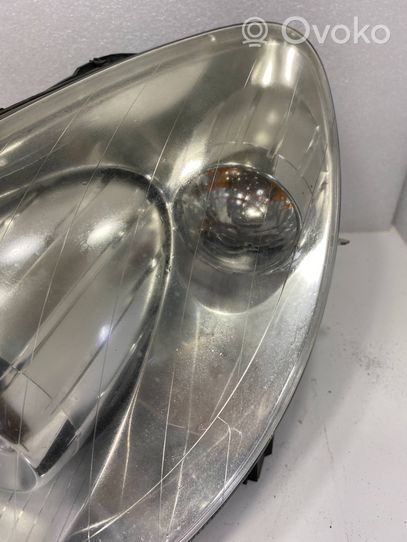 Mercedes-Benz B W245 Lampa przednia A1698202561