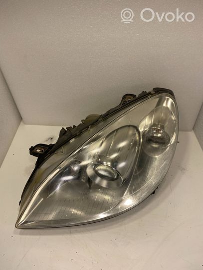 Mercedes-Benz B W245 Lampa przednia A1698202561