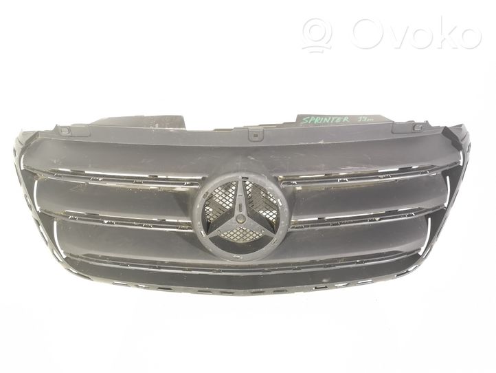 Mercedes-Benz Sprinter W907 W910 Atrapa chłodnicy / Grill A9108852700