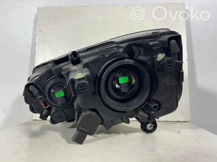 Chrysler Voyager Phare frontale 05113340AE