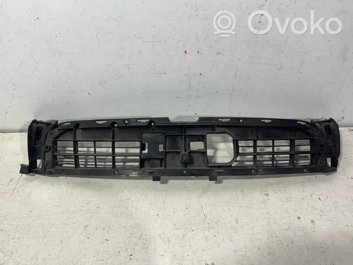 Audi A7 S7 4G Apatinė dalis radiatorių panelės (televizoriaus) 4G8807233