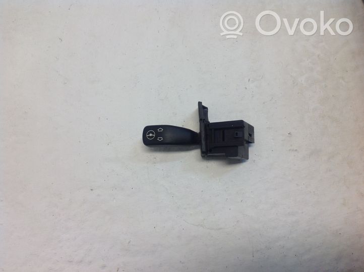 BMW 5 E39 Vairo padėties valdymo rankenėlė 8373901