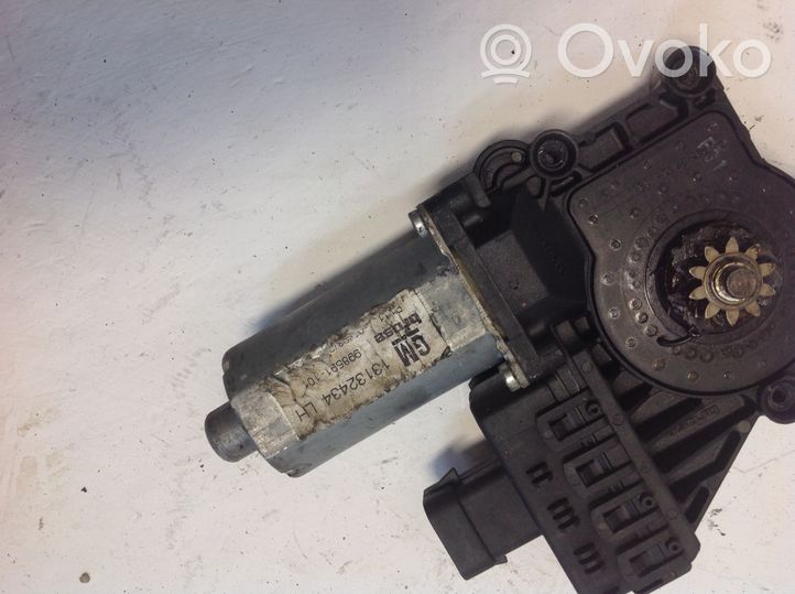 Opel Zafira B Moteur de lève-vitre de porte avant 13132434