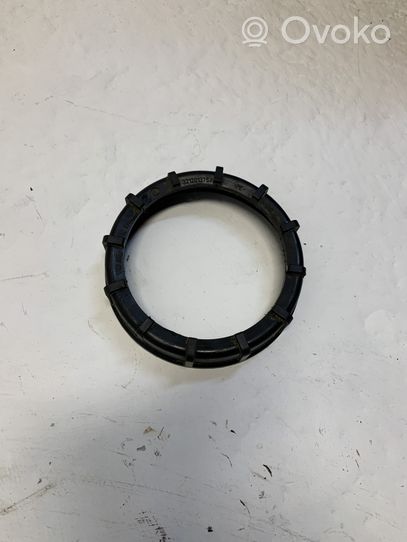 Volkswagen PASSAT B5.5 Anello/dado di bloccaggio della vite della pompa del carburante nel serbatoio 321201375A