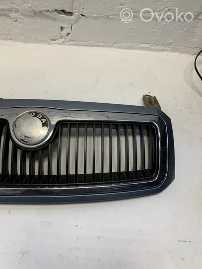 Skoda Fabia Mk1 (6Y) Maskownica / Grill / Atrapa górna chłodnicy 6Y0853668