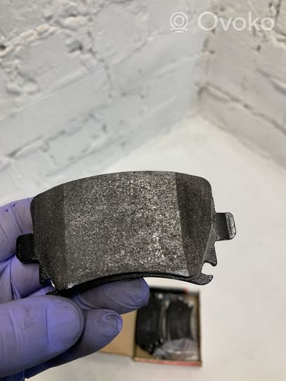 Audi A3 S3 8P Brake pads (rear) 90R01118