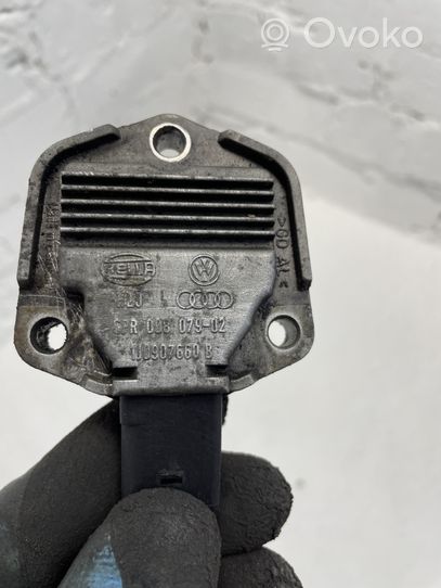 Volkswagen PASSAT B5.5 Oil level sensor 1J0907660B