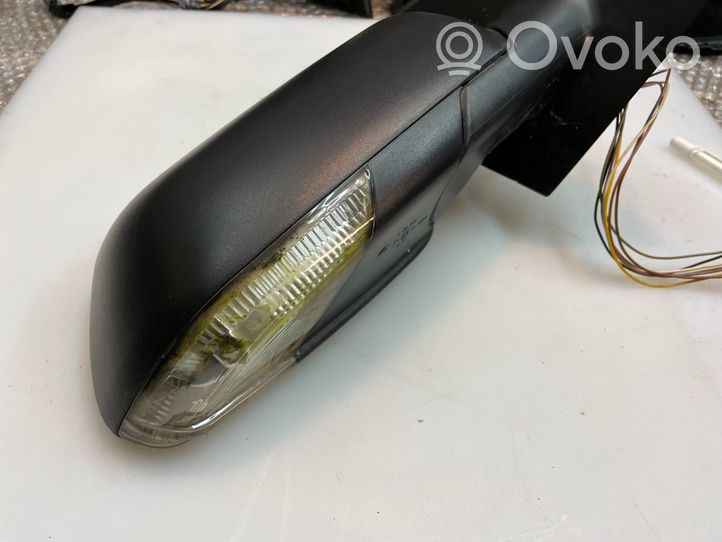 Volkswagen Polo Front door electric wing mirror 