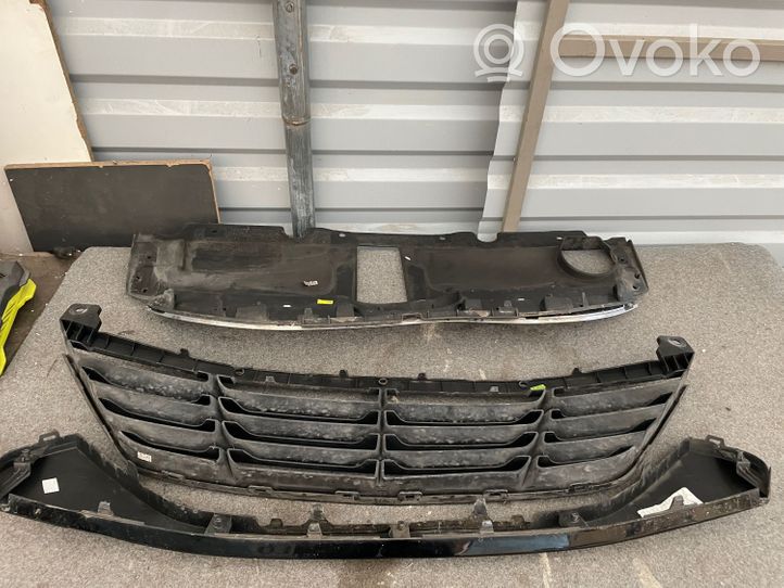 Hyundai ix35 Maskownica / Grill / Atrapa górna chłodnicy 