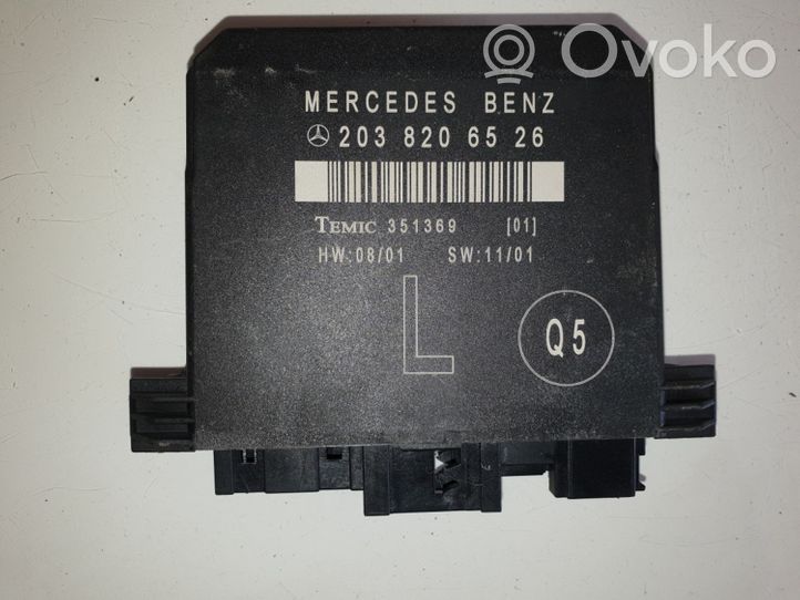 Mercedes-Benz C W203 Unidad de control/módulo de la puerta 2038206526