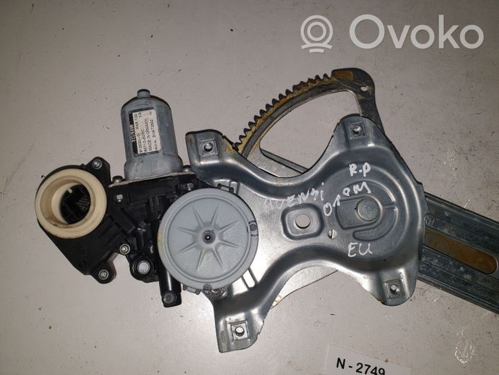 Toyota Avensis T270 Motorino alzacristalli della portiera anteriore 8570102010