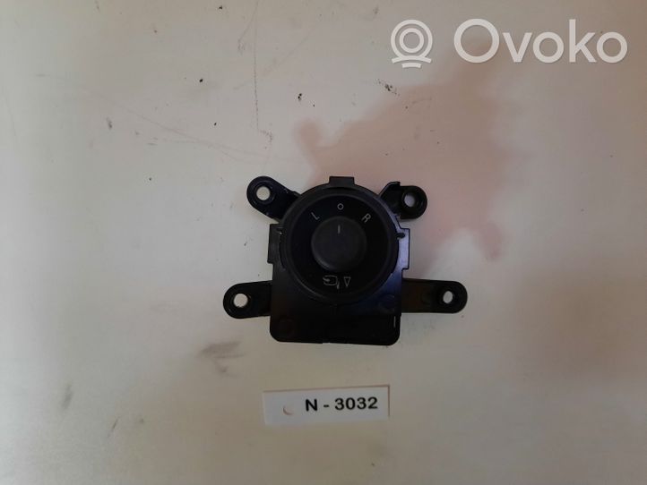 Chevrolet Orlando Bouton de commutateur rétroviseur latéral 13296440