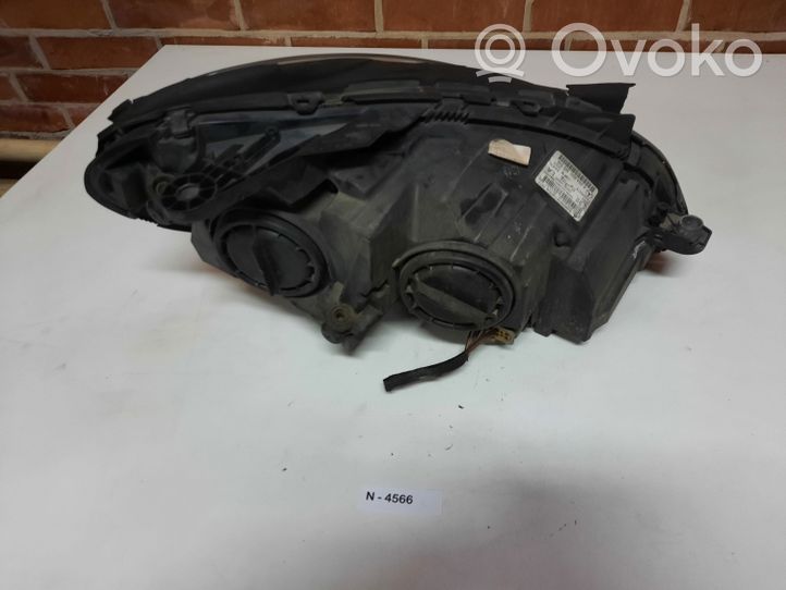 Mercedes-Benz C W204 Lampa przednia A2048209559