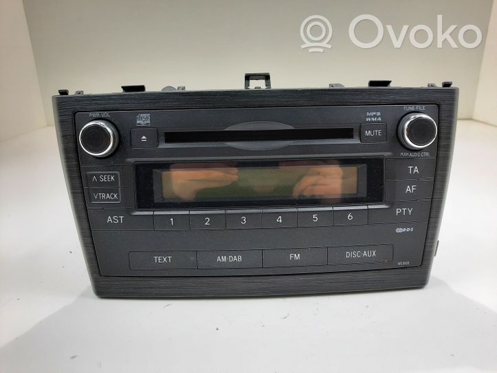 Toyota Avensis T270 Panel / Radioodtwarzacz CD/DVD/GPS 8612005150