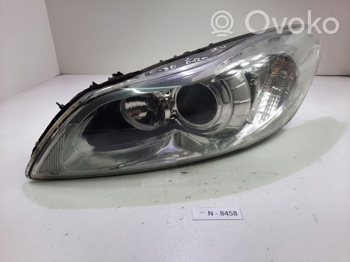 Volvo C30 Lampa przednia 