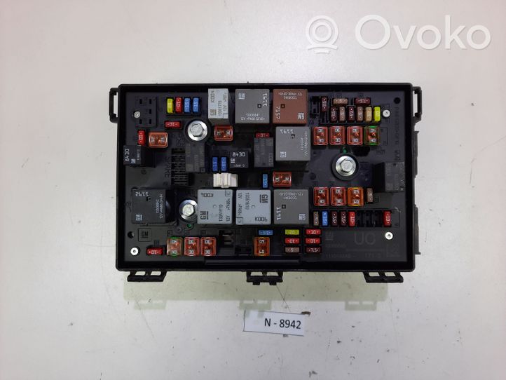 Opel Astra J Fuse module 13368645