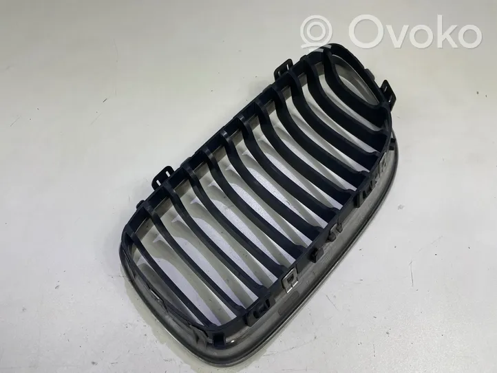 BMW 3 E90 E91 Maskownica / Grill / Atrapa górna chłodnicy 