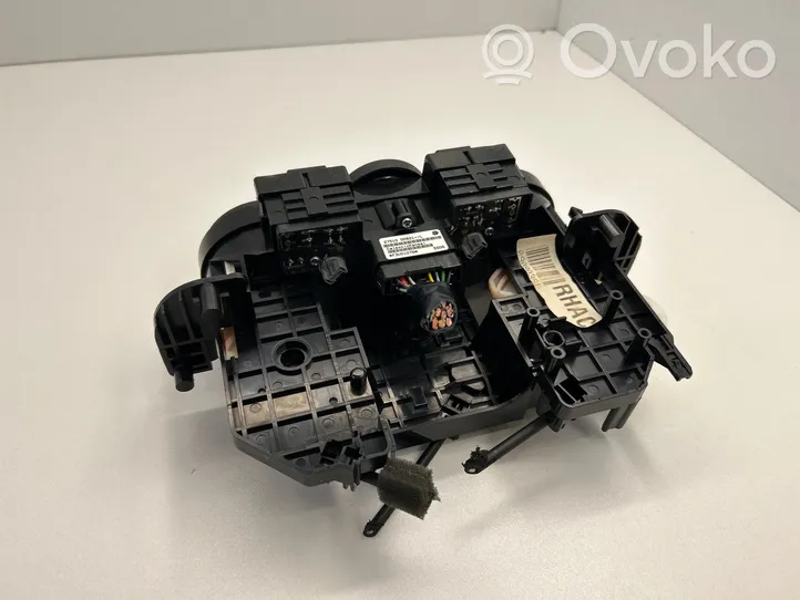 Nissan Juke I F15 Ilmastoinnin ohjainlaite 2751000821