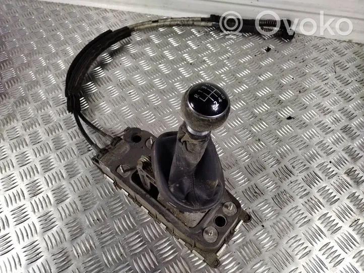 Volkswagen Touran I Gear selector/shifter (interior) 