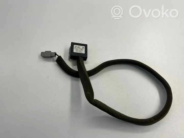 Nissan Qashqai GPS-pystyantenni 25975JD000