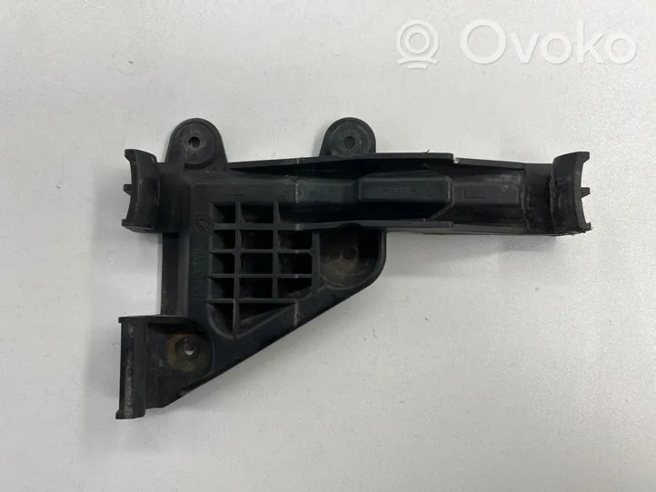 Audi 80 90 S2 B4 Support de montage de pare-chocs avant 8a0807284