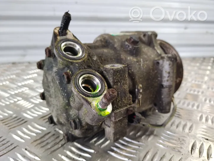 Volvo V70 Air conditioning (A/C) compressor (pump) 31348213