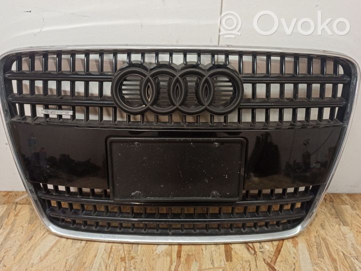 Audi Q7 4L Front bumper upper radiator grill 4L0853651A