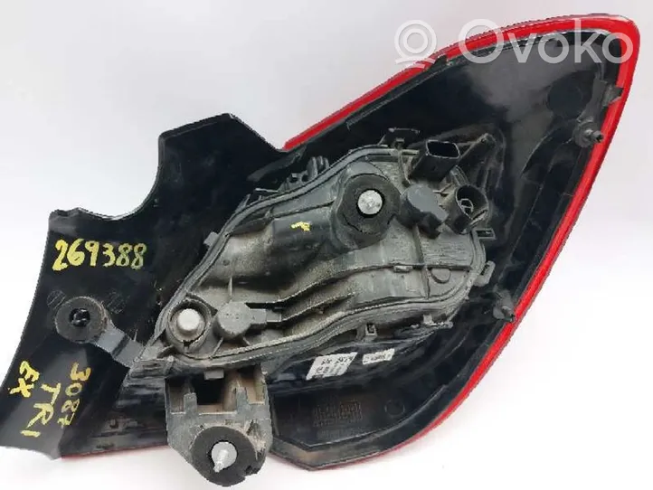 Opel Corsa E Lampa tylna 39068625