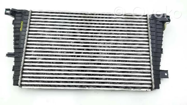 Opel Zafira B Starpdzesētāja radiators 13223395