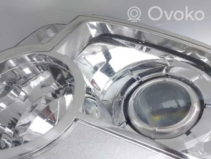 Land Rover Discovery 3 - LR3 Lampa przednia XBC500412