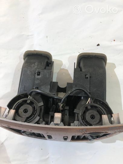 BMW 7 E65 E66 Griglia di ventilazione centrale cruscotto 8385257