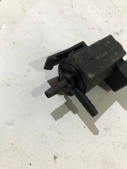 BMW 7 E38 Solenoidinis vožtuvas 1742712