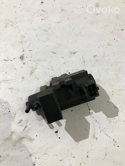 BMW 7 E38 Solenoidinis vožtuvas 72279600