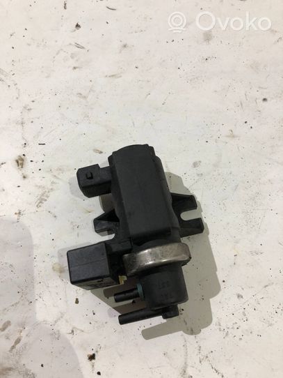 BMW 7 E38 Solenoidinis vožtuvas 72279600