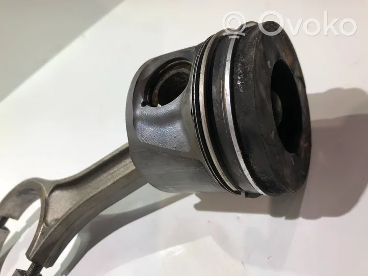 Land Rover Range Rover Sport L320 Piston avec bielle 