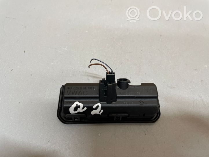 Audi Q2 - Maniglia esterna del portellone posteriore/bagagliaio 6V0827566