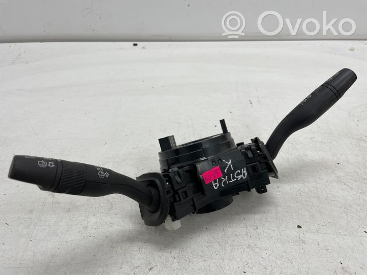 Opel Astra K Leva/interruttore dell’indicatore di direzione e tergicristallo 39017556