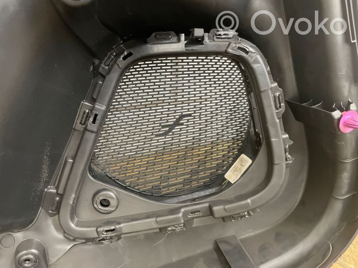 Mercedes-Benz GLA H247 Takaoven verhoilu A2477304002