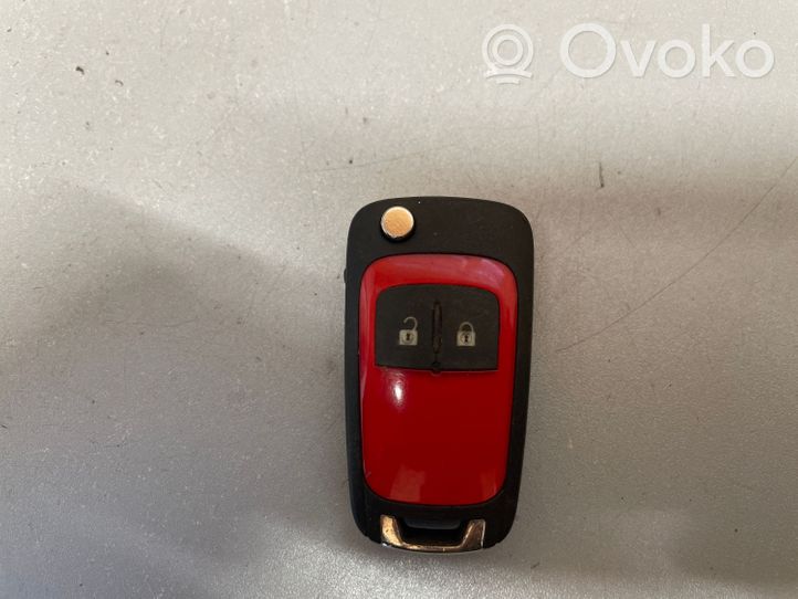 Opel Astra K Ignition key/card 