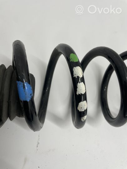 Mercedes-Benz C W205 Front coil spring 