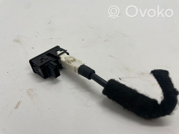 BMW 1 F20 F21 Connettore plug in USB 9299246