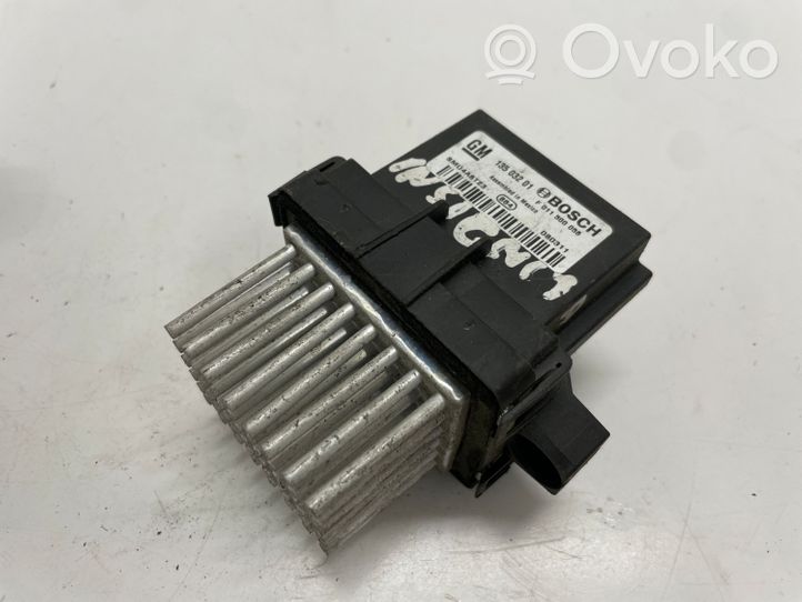 Opel Insignia A Heater blower fan relay 13503201