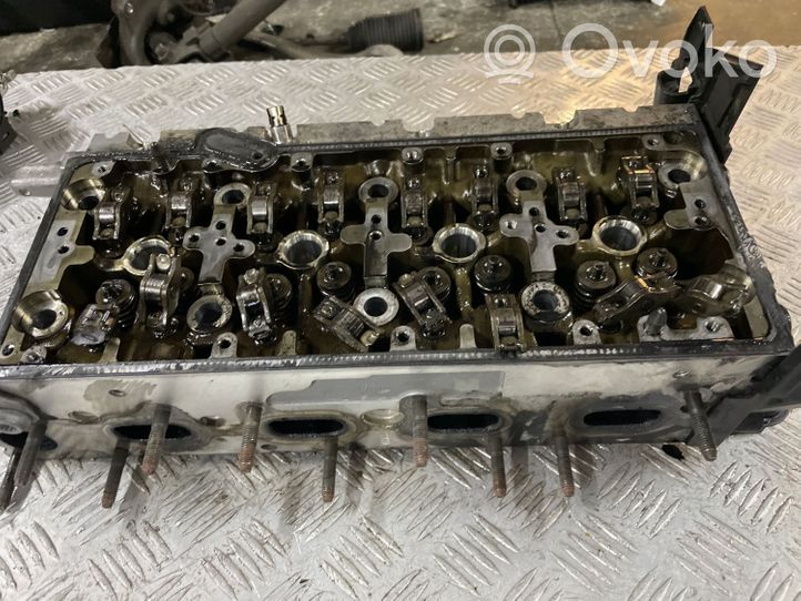 Volkswagen PASSAT B8 Engine head 04L103064F