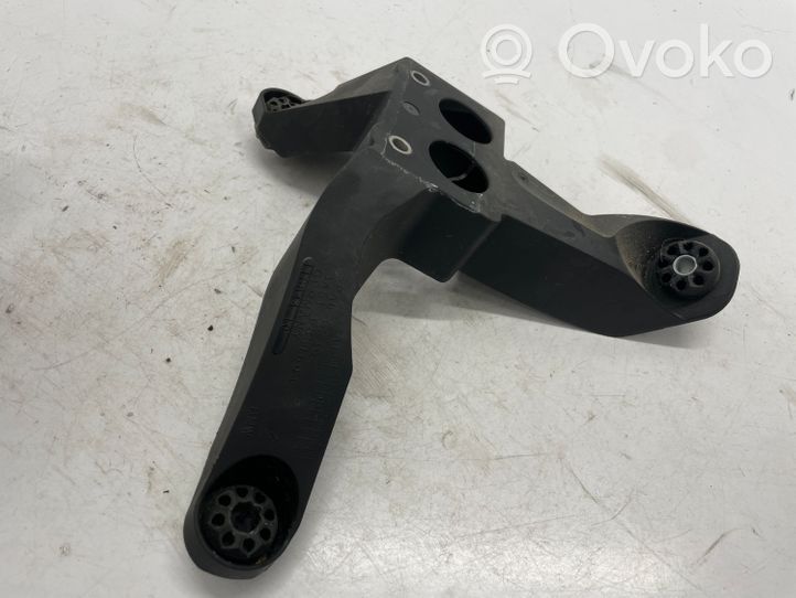 BMW 1 F40 Supporto pompa ABS 6851604