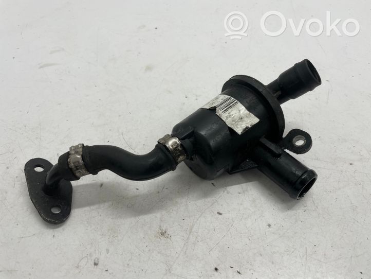 Opel Astra J Reniflard d'huile 70349704