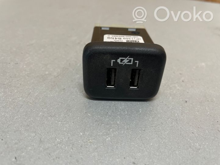 Opel Insignia B Connettore plug in USB 13598459