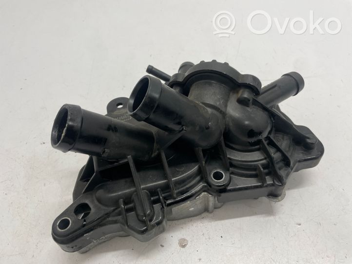 Volkswagen Jetta VI Water pump 04E121042A