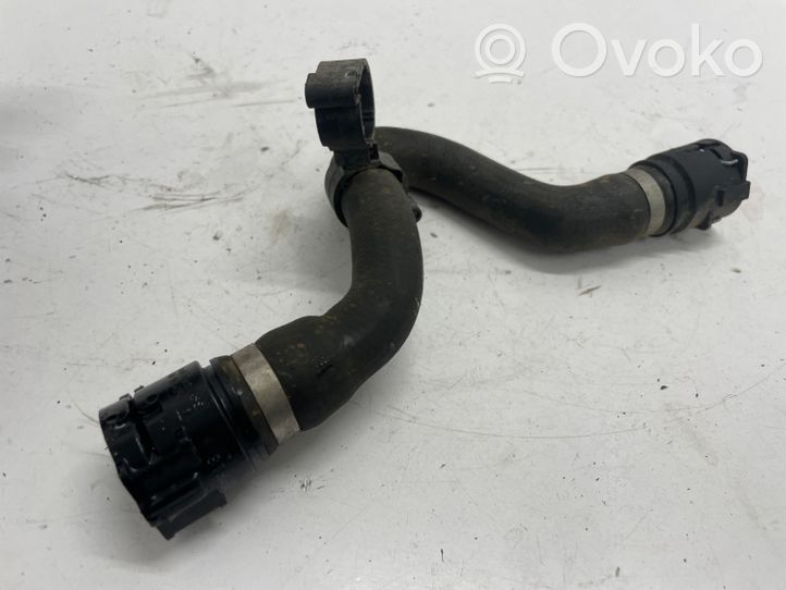 Opel Insignia B Tubo flessibile del liquido di raffreddamento del motore 422346486