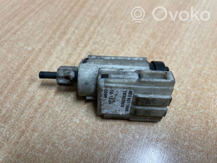 Audi A4 S4 B7 8E 8H Interruttore del pedale del freno 8E0927189B