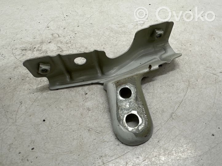 Volkswagen Golf VIII Support de montage d'aile 5H0821430